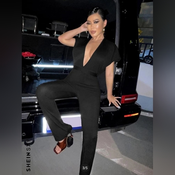 SHEIN SXY Plunging Neck Solid Backless Jumpsuit - Picture 3 of 4